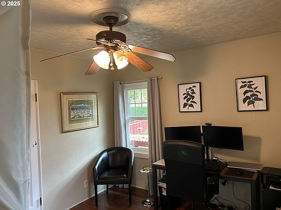 5th image of 615 W 39th St