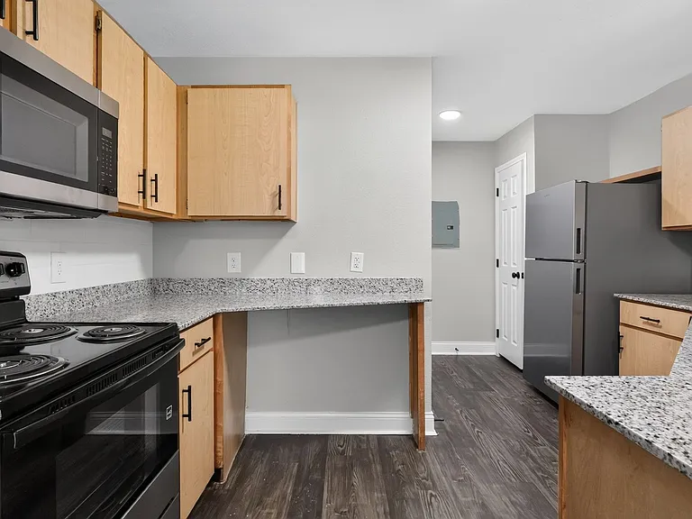 Cedar View — Photo 27