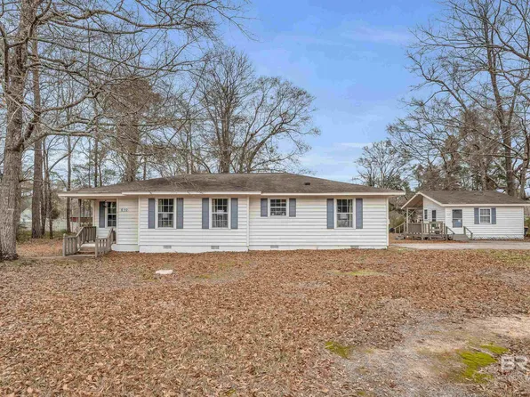 610 W 7th St, Bay Minette, AL 36507