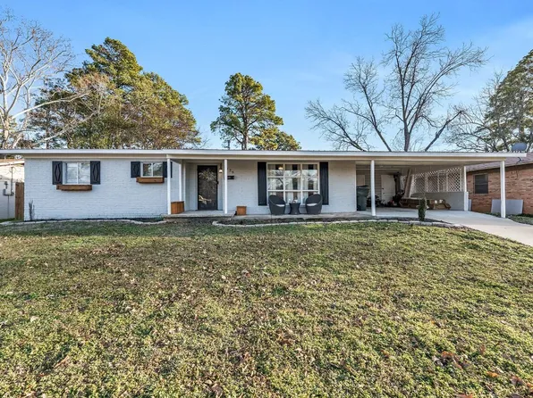 3129 Rollingwood Dr, Tyler, TX 75701