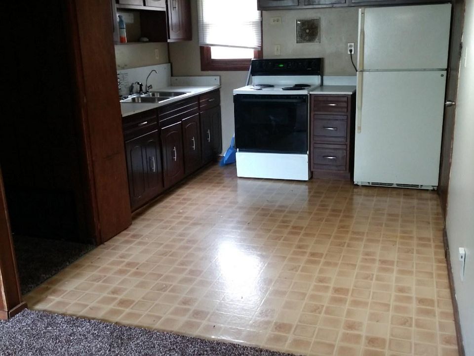 2nd image of W194 Julius St #4