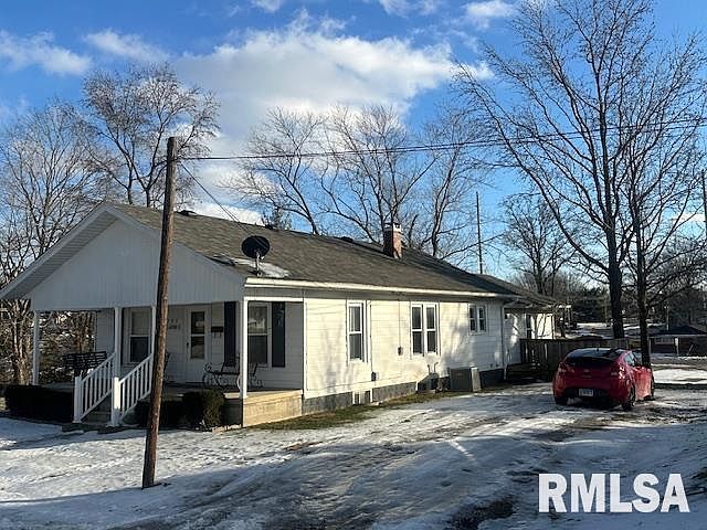 1st image of 308 E Jackson St
