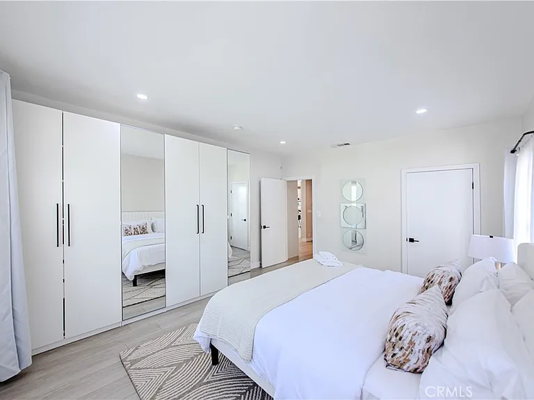507 N Formosa Ave — Photo 10