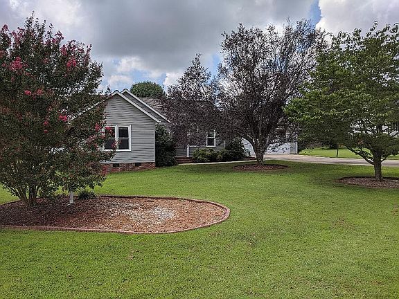 2nd image of 2410 Hill Top Dr