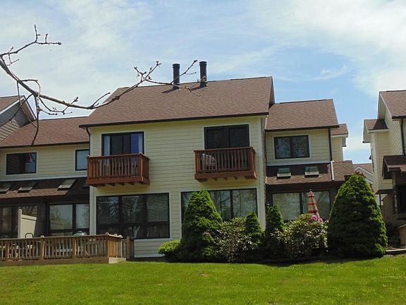 2nd image of 31 Ski Harbor Dr #31