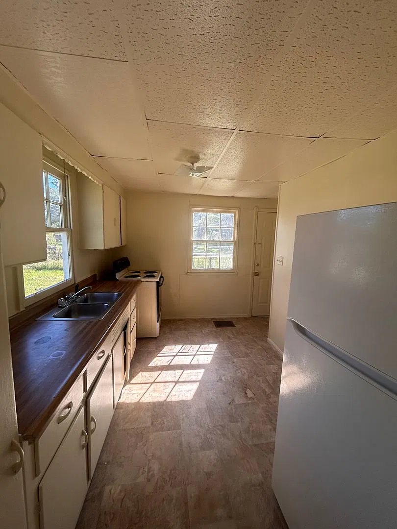 816 E Sherwood Terrace — Photo 3