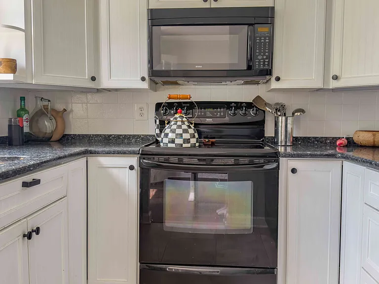 2998 S Columbus St #C1 — Photo 8