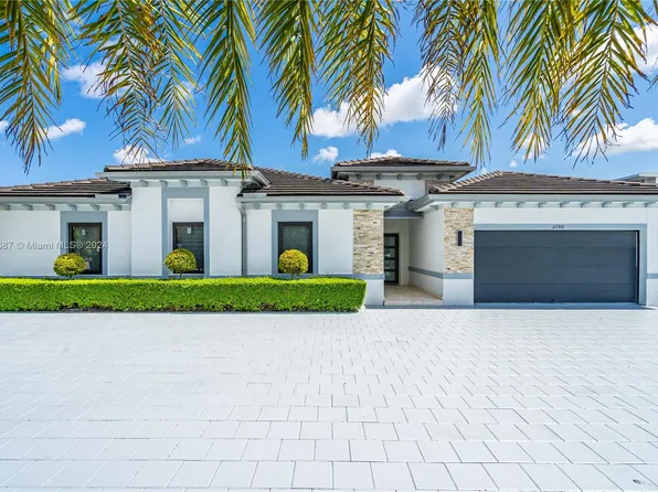 21301 SW 132nd Ct, Miami, FL 33177