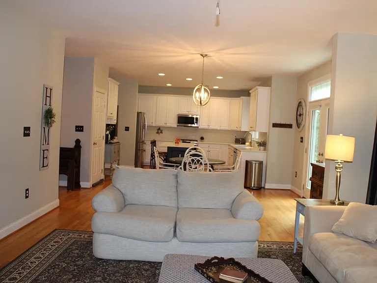 8065 Winstead Manor Ln — Photo 12