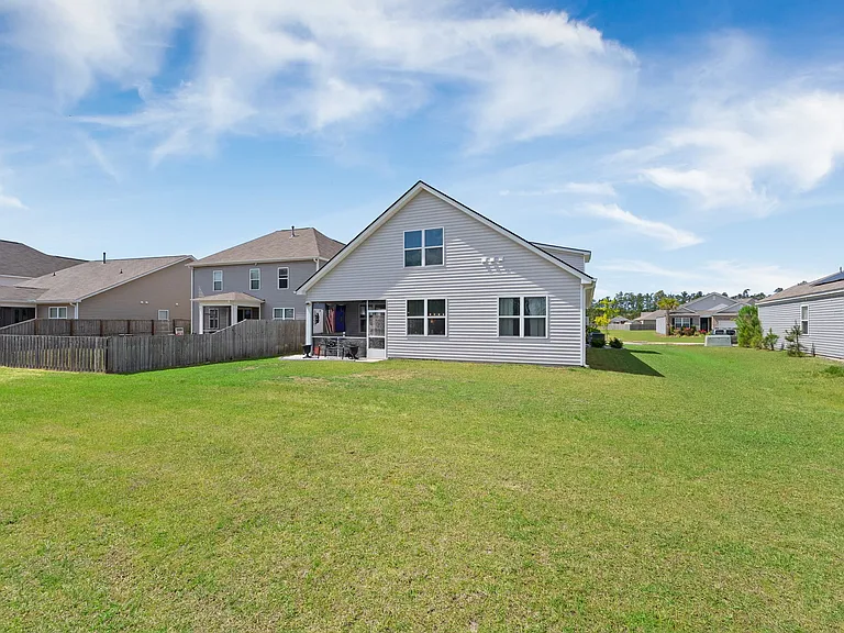 173 Greenwich Dr — Photo 8