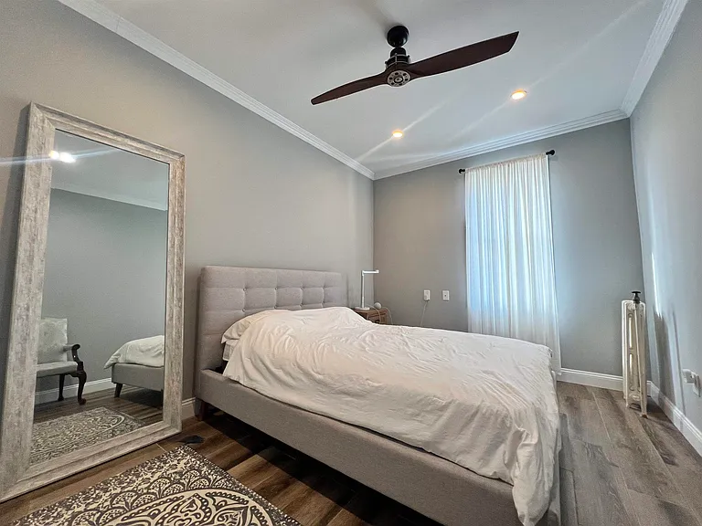 7812 Hudson Ave — Photo 12
