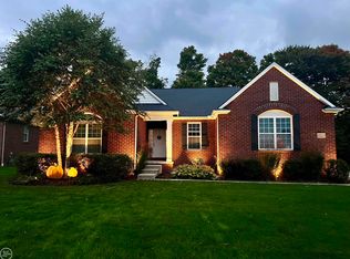 27223 Houghton Dr, Chesterfield, MI 48051