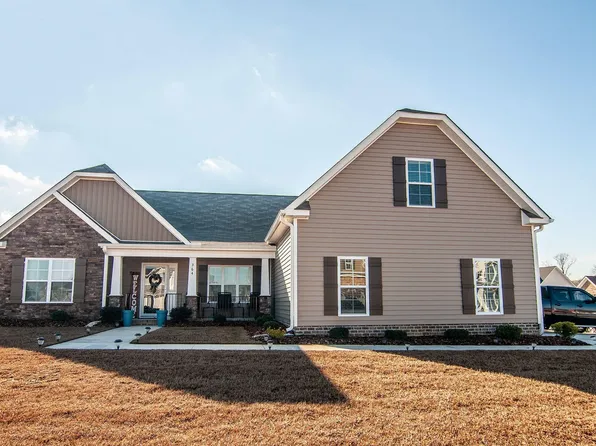 364 Crimson Dr, Winterville, NC 28590