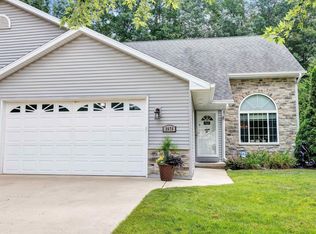 3676 Nordic Ct, Suamico, WI 54173