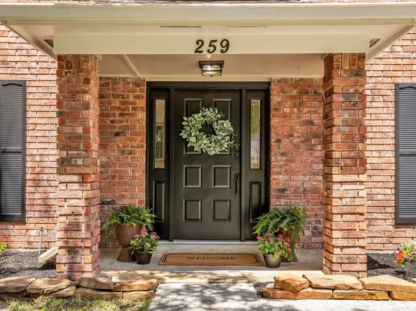 259 E Rainbow Ridge Cir, Spring, TX 77381