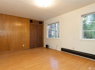 15657 Ambaum Blvd SW, Seattle, WA 98166
