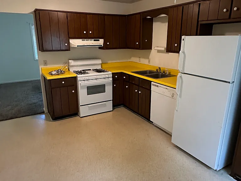 1009 Fitzpatrick Ave #B — Photo 3