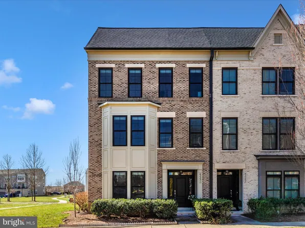 42251 Riggins Ridge Ter, Ashburn, VA 20148