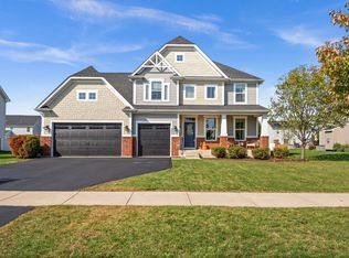 946 Glacial Falls Dr, Gilberts, IL 60136