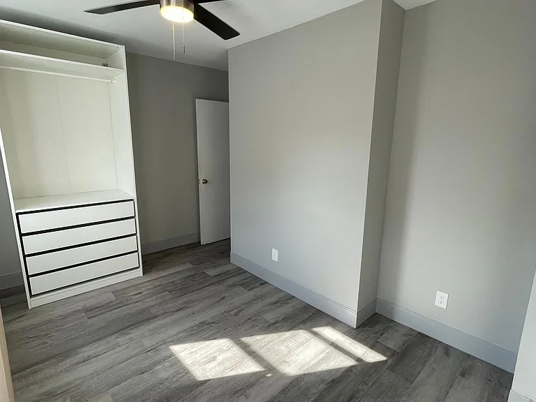 4718 Silverwood St — Photo 14