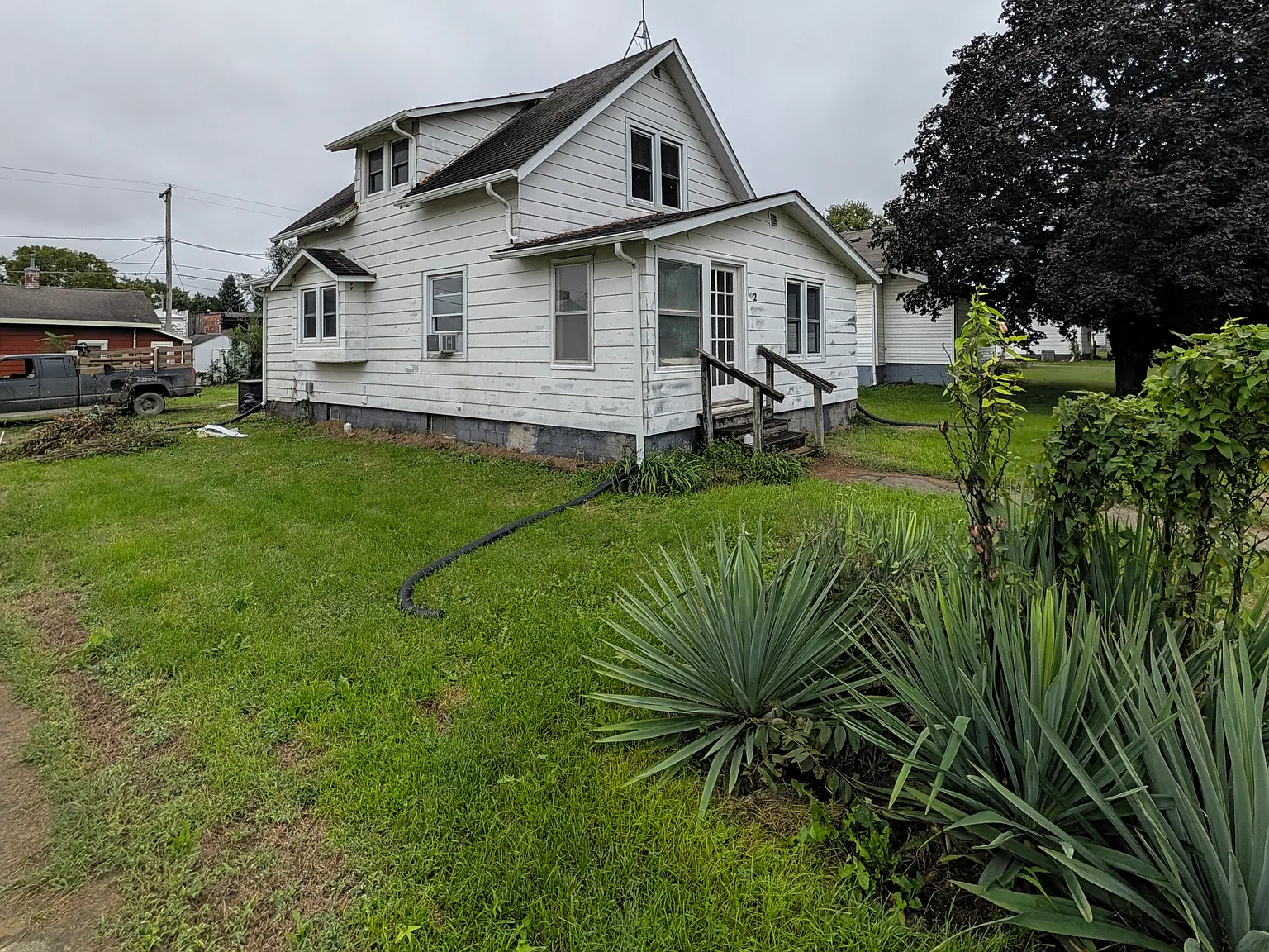 3 bed, 1156 sqft, $1,100 — Photo 2
