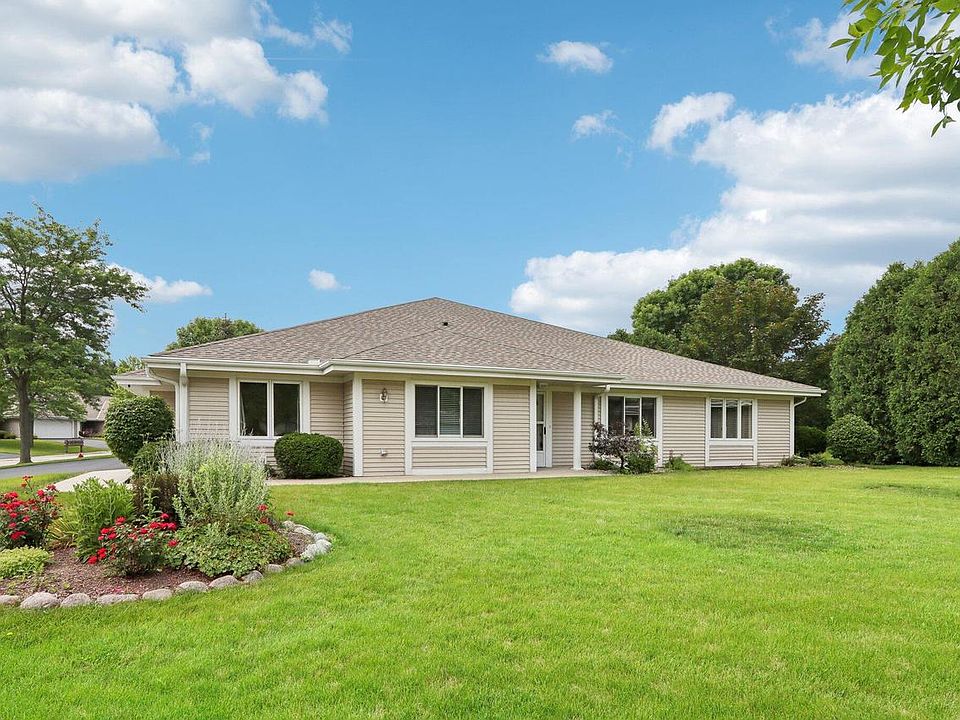 1st image of 11027 North Mequon Square DRIVE