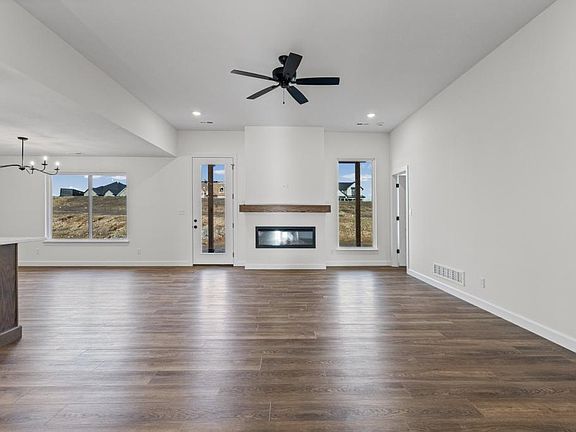 3rd image of 5209 Whisper Dr