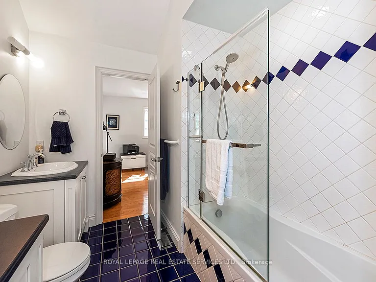 52 Herne Hl — Photo 21