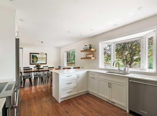 1571 NE Windsor St NW, Calgary, AB T2N 3X5