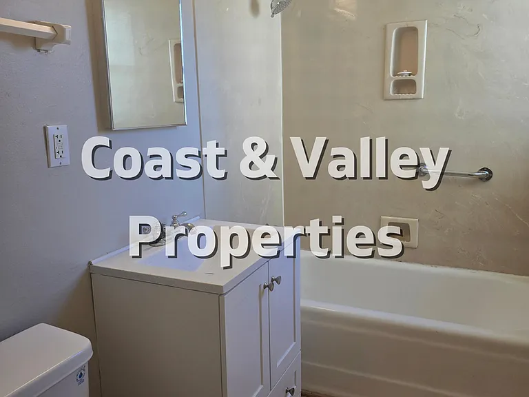 335 Soledad St — Photo 6