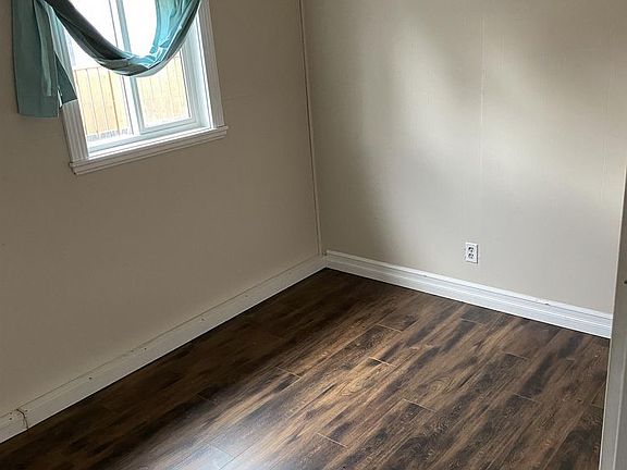 4th image of 10153 101st St