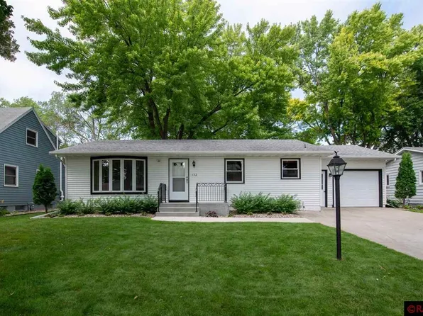 132 Marabou Dr, Mankato, MN 56001