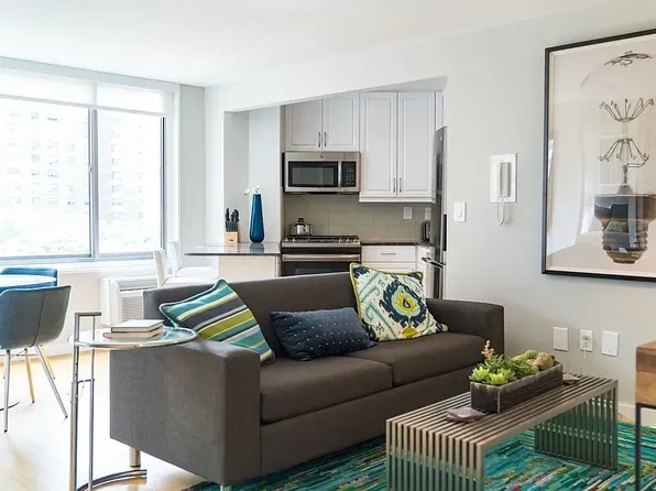 484 2nd Ave, New York, NY