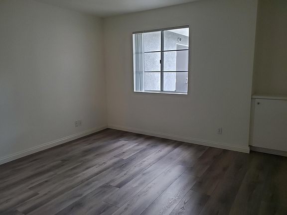 4th image of 145 W Lincoln Ave #17