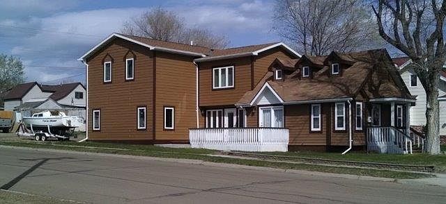 1st image of 640 4th Ave N
