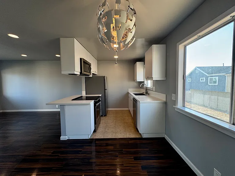 4511 Oregon St #4 — Photo 9