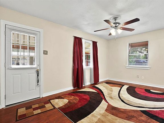 4th image of 9803 Silver Meadow Dr