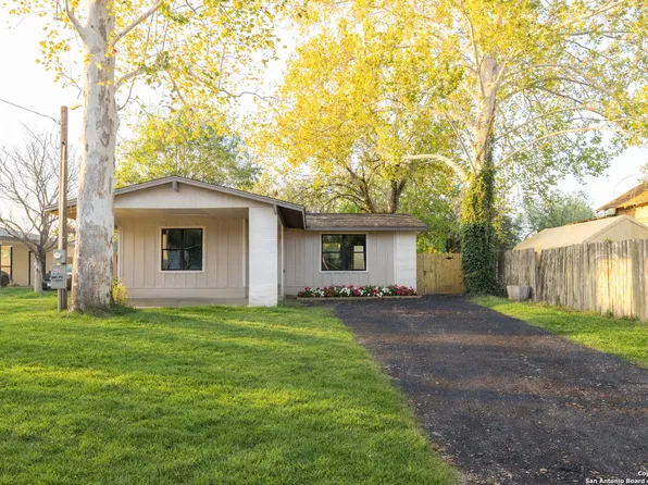 8170 6th, Somerset, TX 78069