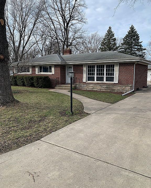 1st image of 1800 W 61st Ave