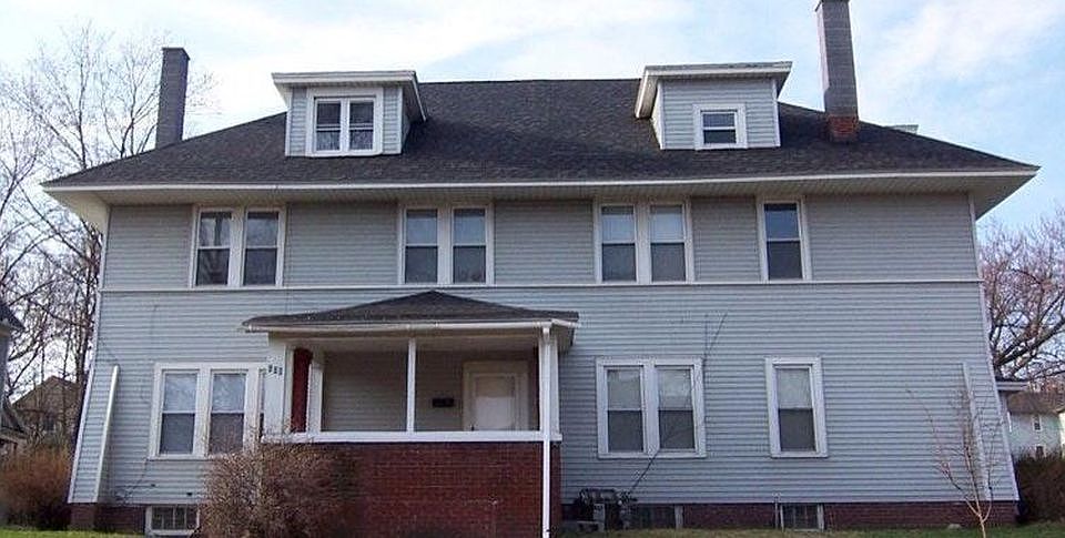 1st image of 600 Pleasant St SE
