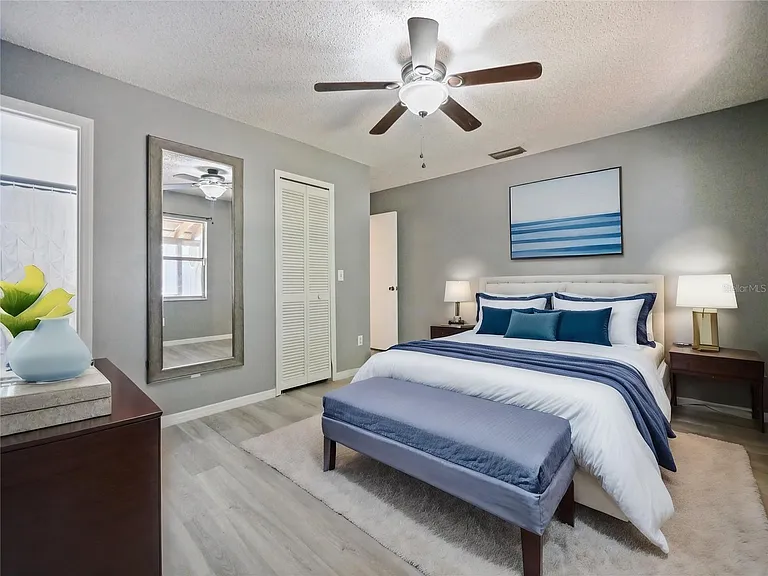 240 Maureen Dr — Photo 45