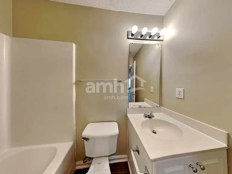 100 Summerchase Dr — Photo 18