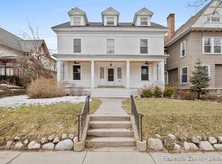 529 College Ave SE, Grand Rapids, MI 49503
