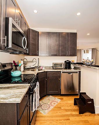 3rd image of 14 Chiswick Rd APT 3