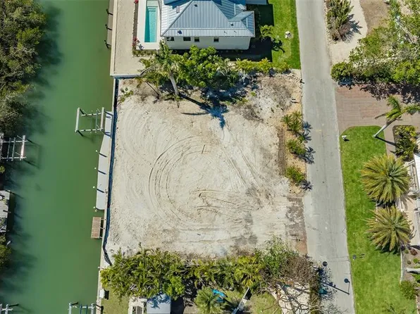 592 Juan Anasco Dr #19, Longboat Key, FL 34228