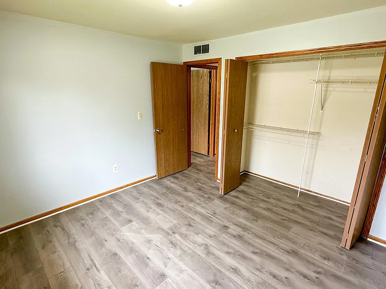 1687 S Riverside Ave #8 — Photo 9
