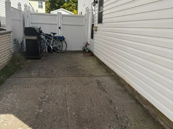 246 Amsterdam Ave Floor 1, Staten Island, NY 10314