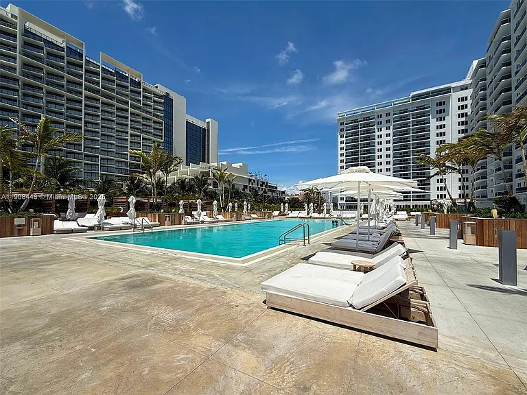 2301 Collins Ave #1525 — Photo 34