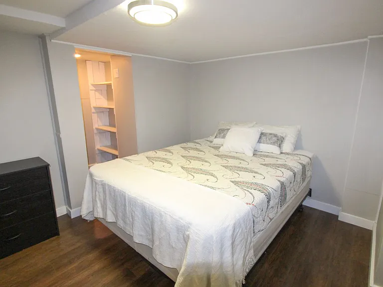 230 Bryant Ave — Photo 19