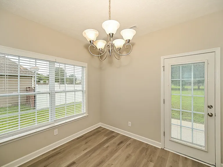 1448 Jeter Way — Photo 7